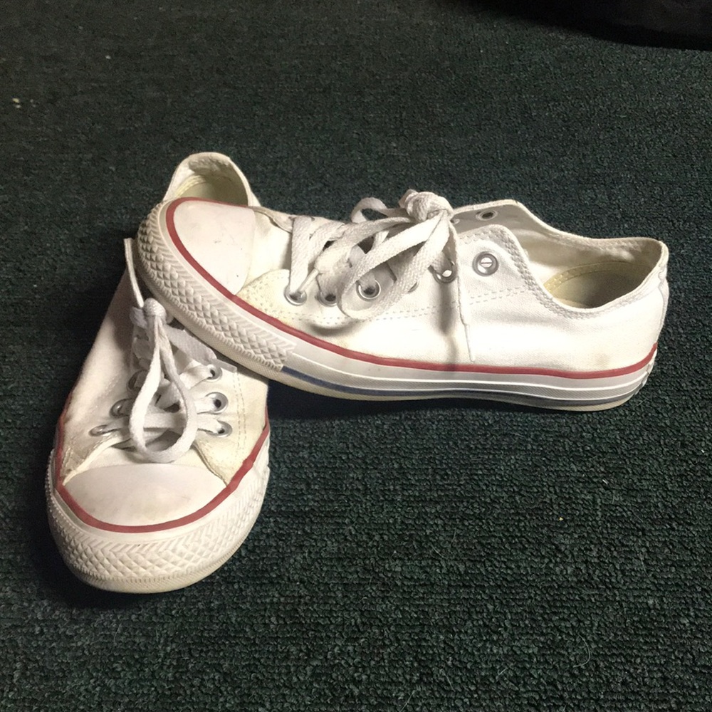 Converse size 7 sneakers